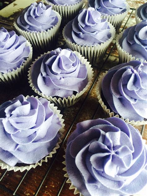 Purple Cupcakes With Images Purple Cupcakes Desserts Cupcakes