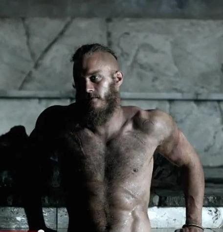 Travis Fimmel As Ragnar Lodbrok From The Vikings Tv Show I Ve Never Been More Distracted While