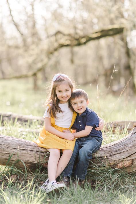 Brother And Sister Young Sibling Photography Sibling Photography