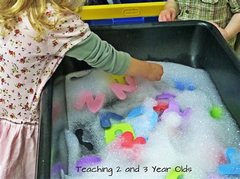 Teaching 2 And 3 Year Olds A Collection Of Sensory Table Ideas