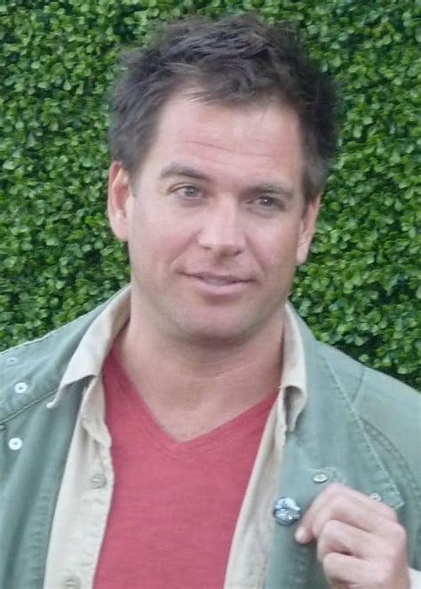 Is an american actor, writer, singer and director, best known for his roles as special agent anthony dinozzo on the television series ncis, and logan cale on the television series dark angel. Michael Weatherly Height, Weight, Age, Body Statistics ...