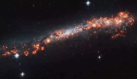 Nasas Hubble Telescope Jaw Dropping Photo Unveils Spiral Galaxy Like