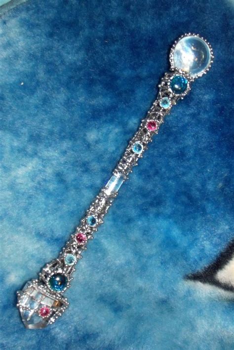 Pin By Madison Mcgraws On Pinmeinspired Wands Crystal Wand Witch
