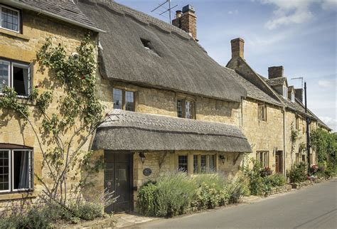 4 Most Beautiful Cotswold Cottages For A Rural Getaway