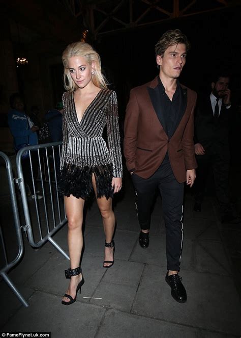 Pixie Lott Shows Leaves Fashion Ball With Oliver Cheshire Daily Mail