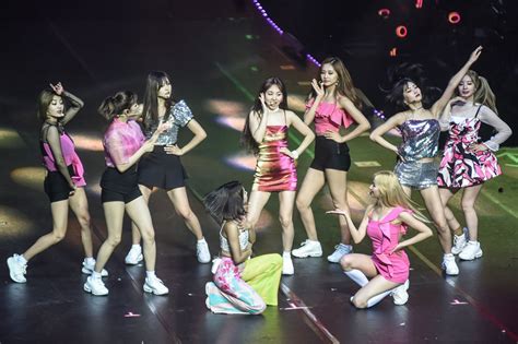 Concert Recap K Pop Girl Group Twice Fans Connect In Manila Show ABS CBN News