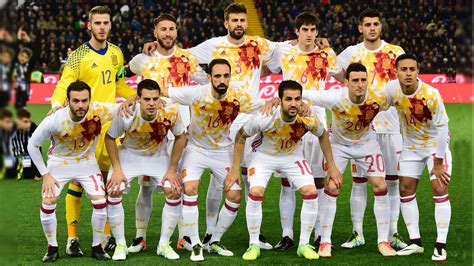 Spain Football Team 2016 With Second Jersey Hd Wallpapers
