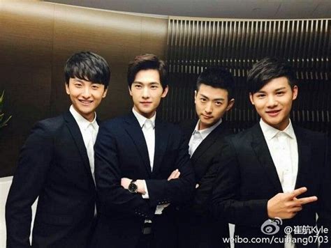 Ngay từ những ngày đầu tiên, hans wildorf nhà sáng lập của thương hiệu rolex đã cho thành lập một mạng lưới các trung tâm bảo dưỡng đồng hồ trên khắp thế giới, để đảm bảo tất cả đồng. Lật hồ sơ 4 nam thần 'Yêu em từ cái nhìn đầu tiên' (Có ...