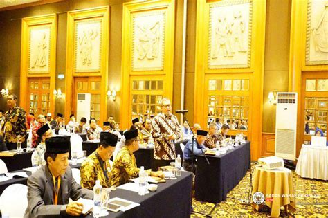 Rp 120 trillion in one year. Poin-poin Rekomendasi Rakornas Badan Wakaf Indonesia 2019 ...