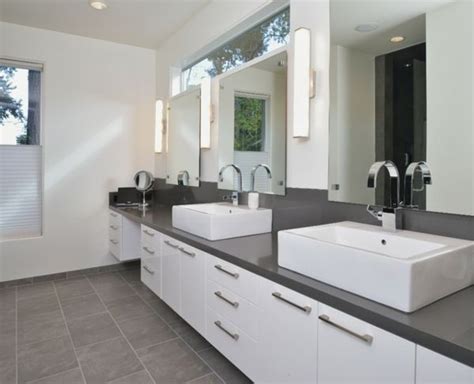 Bathroom Ideas Beige, Bathroom Niche, Master Bathroom Vanity, Small Bathroom With Shower