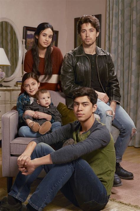 Party Of Five Reboot Gets Premiere Date Watch An Emotional 3