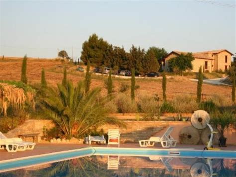 You can use the special requests box when booking, or contact the property directly with the contact details provided in your confirmation. Agriturismo Le Macine - Silvi (Abruzzo)