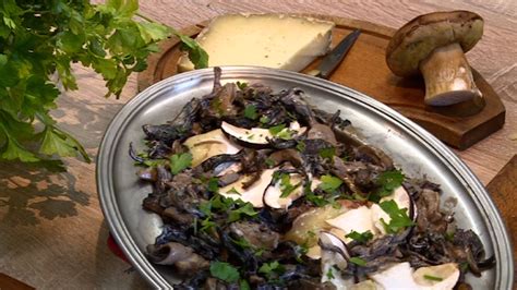 1/ faire fondre le beurre dans une casserole. Météo à la carte - Le veau à l'aveyronnaise | Recettes de ...