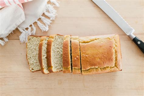 It's easy to make in your bread maker. Healthy Almond Flour Bread Recipe (Gluten-Free) | Recipe | Yeast free recipes, Almond flour ...