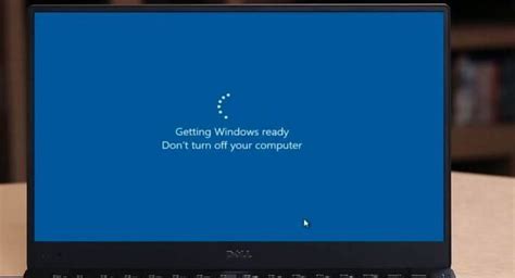 The figure in your case could be 0%, 23%, 33%, or any other, but every. Solved: Windows 10 20H2 aka October 2020 update stuck at ...