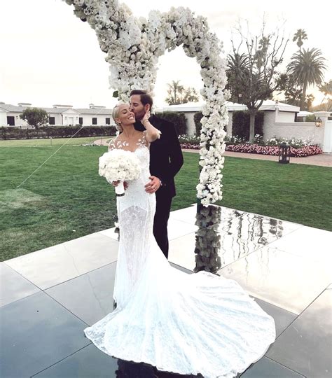 Photos Tarek El Moussa And Heather Rae Young Get Married See Wedding Pics Plus Selling Sunset Cast