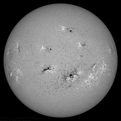 Nasa View Sunspots And Magnetic Fields Eurekalert