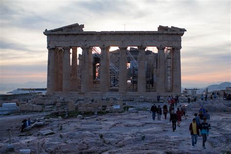 Lacropoli Di Atene Al Tramonto