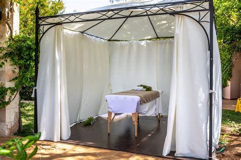 Outdoor Massage Cabin Massage Bed Outdoor Spa Healing Room