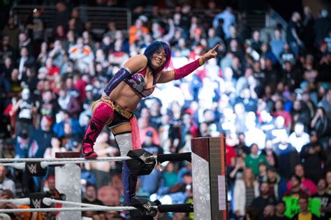 Wwe Royal Rumble 2018 Ronda Rousey Makes Sensational Debut After Asuka