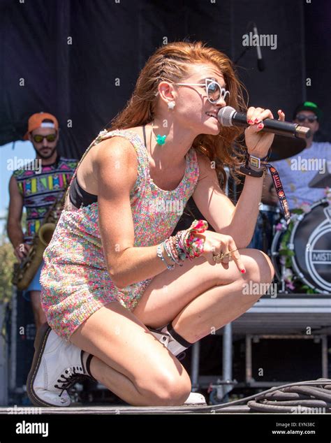 Chicago Illinois Usa 31st July 2015 Singer Mandy Lee Of Misterwives Performs Live In Grant