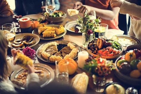 5 Ways to Bond Beyond the Family Dinner Table