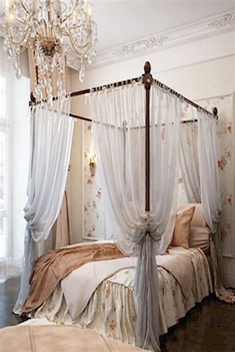 25 Glamorous Canopy Beds For Romantic And Modern Bedroom Decorating