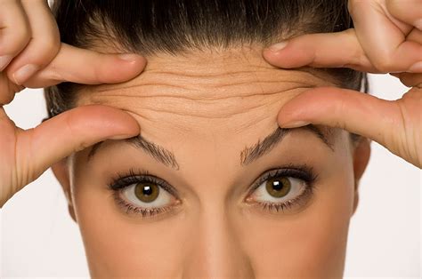 What Causes Forehead Wrinkles How To Prevent And Reduce Them In 2023