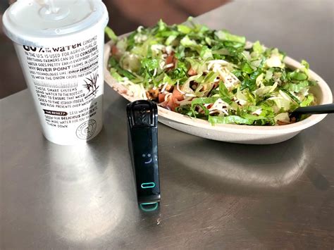 By using chipotle's nutrition calculator , we found that a chipotle burrito can easily weigh in at over a thousand calories. Gluten-Free Fast Food Restaurants (and Fast Casual too)