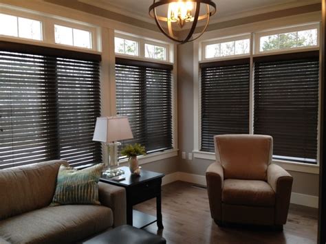 Bridging the gap between indoors and out, a sunroom combines warm natural light and outdoor views with interior comforts. Ceiling Blinds For Sunrooms | Decoration Cloth