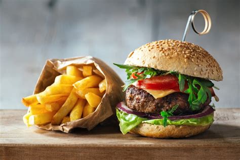 Hamburguesa Con Patatas Fritas 80844