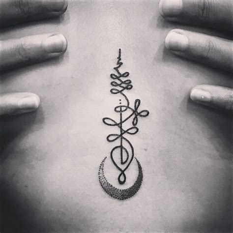With time, we become wiser and more mature, at least that's we think happens. Leya's tattoo UNAMOLE done in Bali. | Tatuaje unalome ...