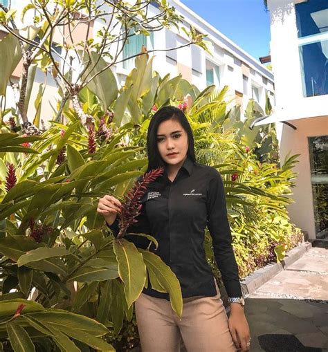 Ayu Sintya Dewi On Instagram “di Balik Semak Semak 😂👌👌” Dewi
