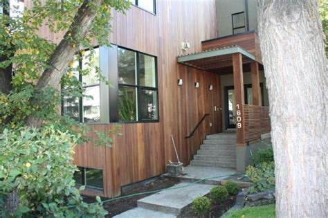 Extensive Siding And Entrance Privacy Screen Traditional Exterior