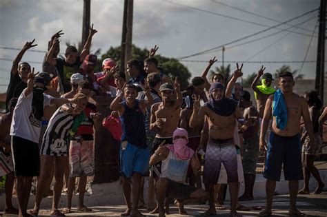 Au Brésil Lexplosion De La Guerre Des Gangs