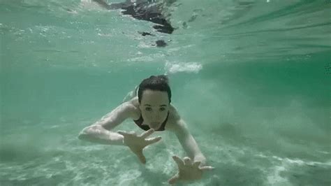 Ellen Page Swimming Gif By Gaycation With Ellen Page And Ian Daniel Find Share On Giphy