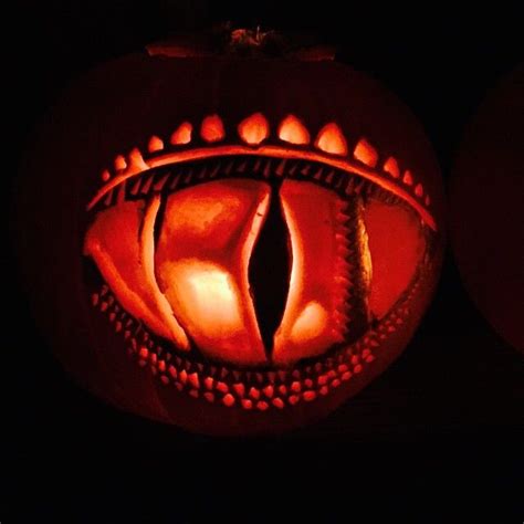 20 Scary Eyes Pumpkin Carving