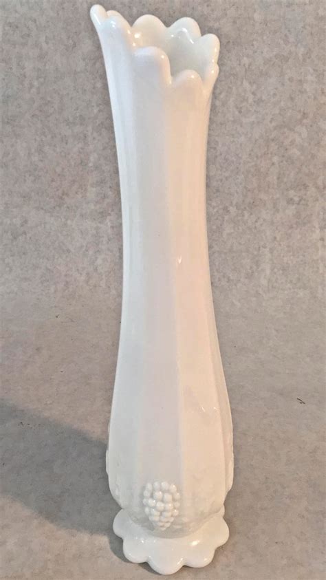 Mid Century Milk Glass Vases Set Of 5 In 2021 Milk Glass Vase Vase