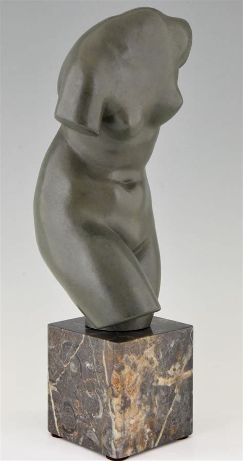 38 cm high x 12 wide x 12 cm kavelgegevens. Art Deco bronzen beeld vrouwen torso - Deconamic