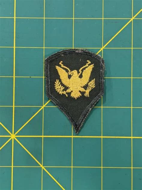 Us Army Specialist 4 Rank Insignia Patch 3 X 2 Used 900 Picclick