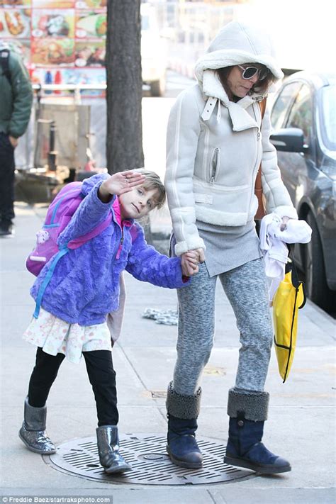 Bethenny Frankel And Daughter Bryn Hoppy Step Out In Nyc Daily Mail