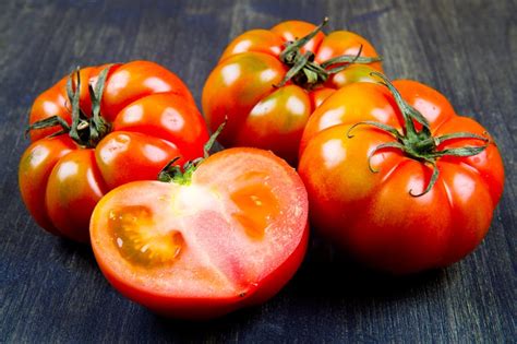 The Mighty Beefsteak Tomato Vinces Market With 4 Locations To