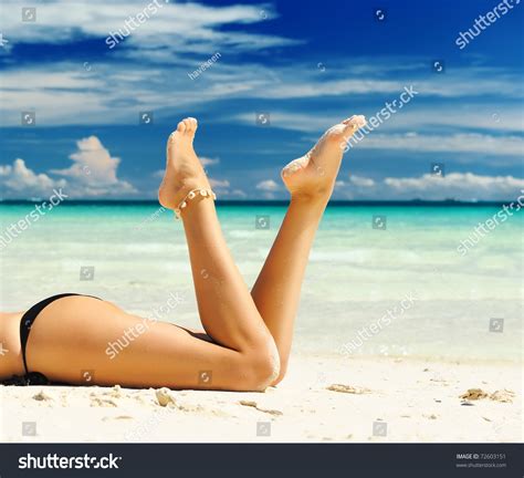 Women S Beautiful Legs On The Beach Stock Photo 72603151 Shutterstock