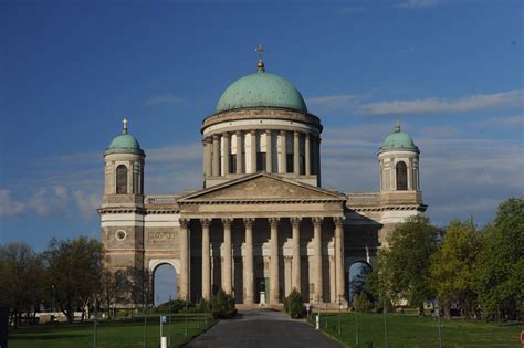 Négy év alatt teljesen megújul az esztergomi bazilika | Magyar Kurír ...