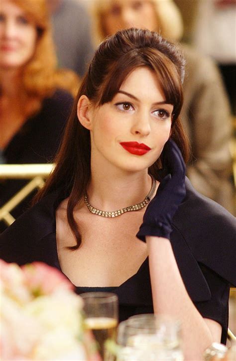 Car il y a aussi la baronnesse, déesse de la haute couture londonienne dans les seventies. LE DIABLE S'HABILLE EN PRADA (2006) - Film - Cinoche.com