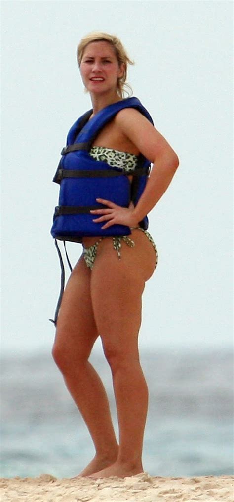 Jade Ewen And The Sugababes New Hq Photos Sugababes Jetskiing In Barbados