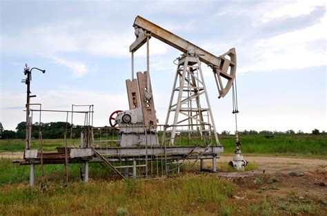 Energy Industry Legacy Hundreds Of Abandoned Wells Leaking Methane In