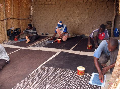 Le Bogolan Lemblème De La Culture Malienne African Fabrics Stories