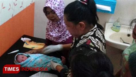 Pemilik Warung Kopi Ini Temukan Bayi Times Indonesia