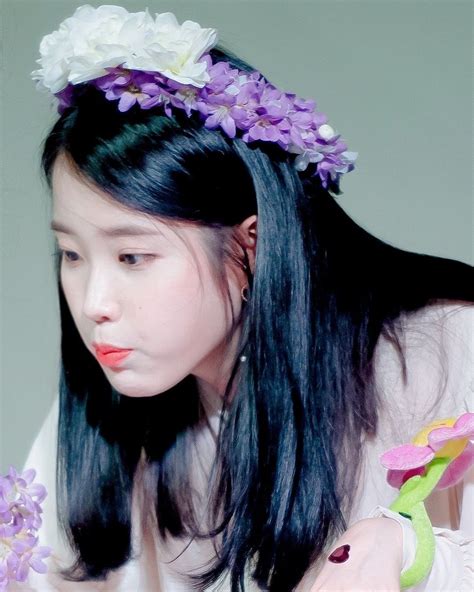 Pin By Yiến Lynh On Iu Korean Actresses Lilac Fashion